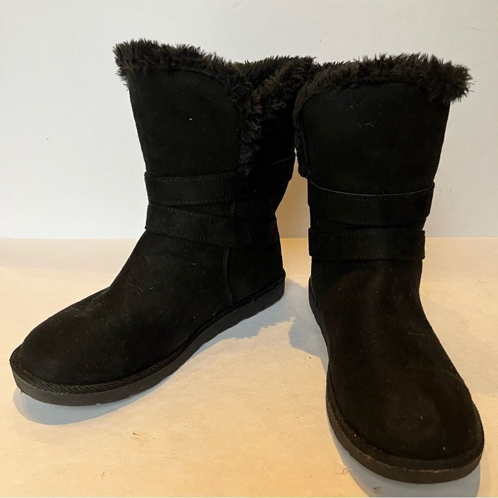 Airwalk Women's Mid-Calf Boots Black with faux fur trim and lining Size 9